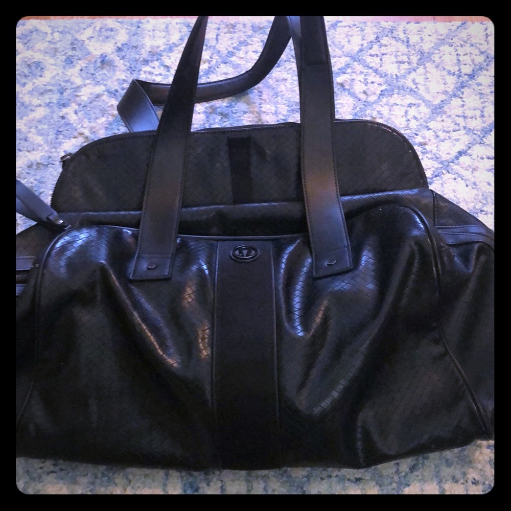 Lululemon duffle bag